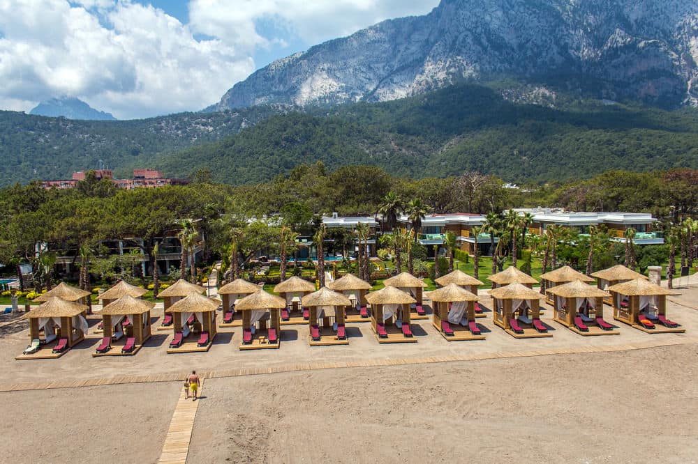 Crystal Nirvana Lagoon Villas Suites Spa