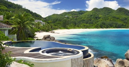 Сейшелы - обитель удовольствия и роскоши.