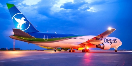 Пегас Туристик сокращает чартерные программы.